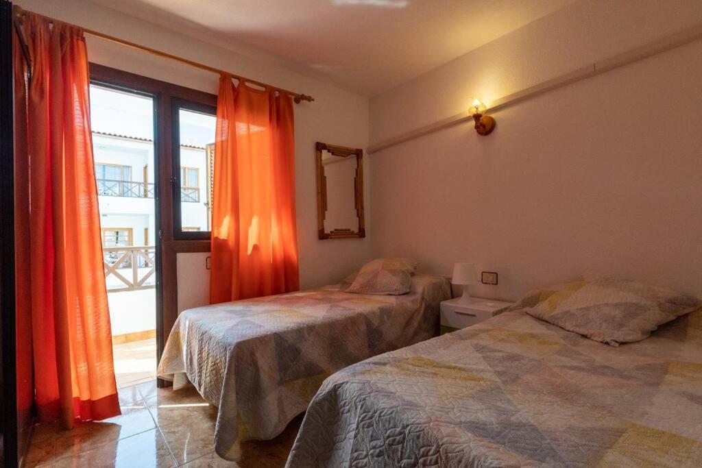 Apartamento Con 2 Terrazas En Los Cristianos 洛斯克里斯蒂亚诺斯 外观 照片